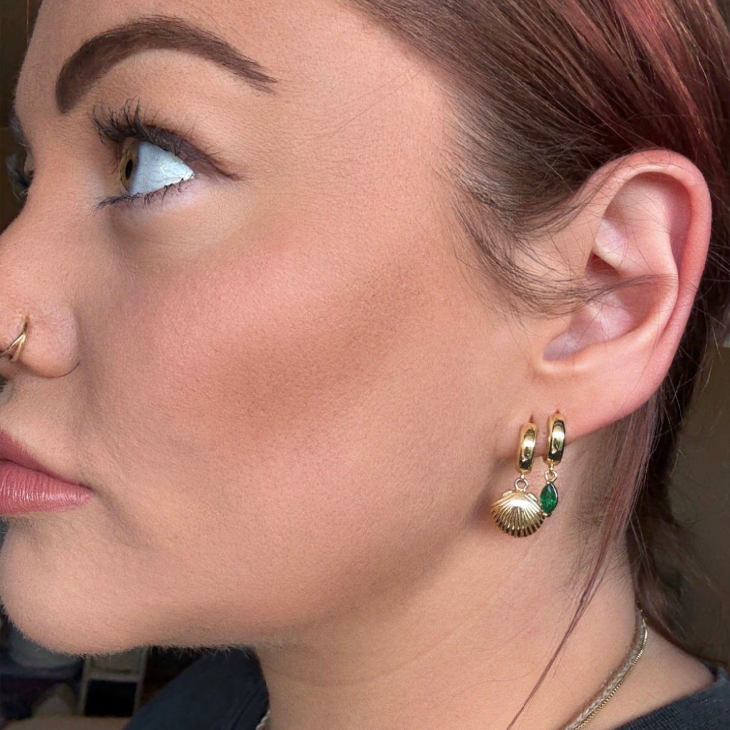 CLAM SHELL CHUBBY HUGGIE EARRINGS